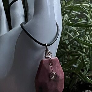 Rescue Rhodonite – Sterling Spiral Power